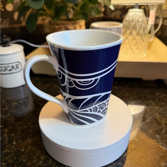 Navy and White Ceramic Mug Ark Encounter - Picture 3 of 5
